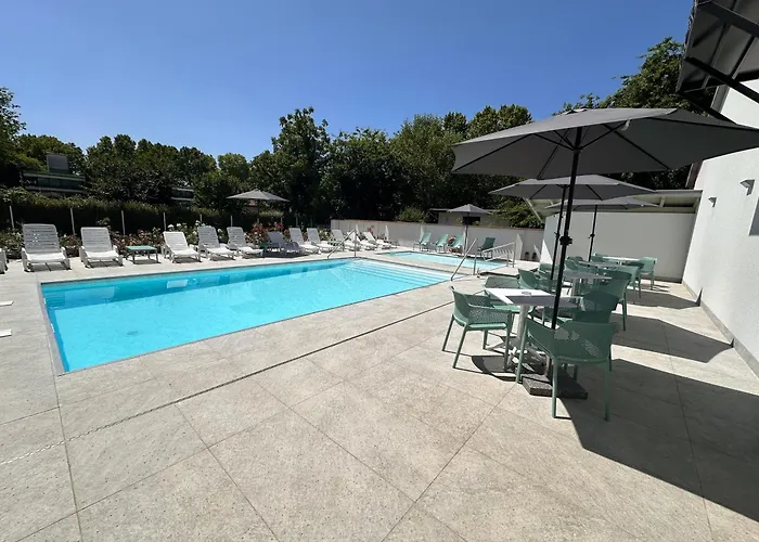 Pater And Hotel apartamentowy 4*